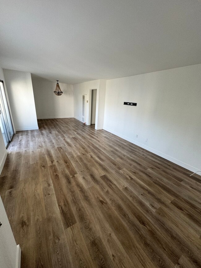 Building Photo - 630 N Orlando Ave