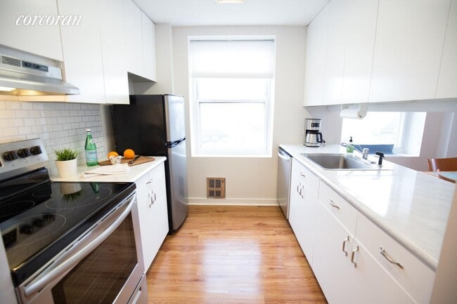 Building Photo - 55 S Euclid Ave