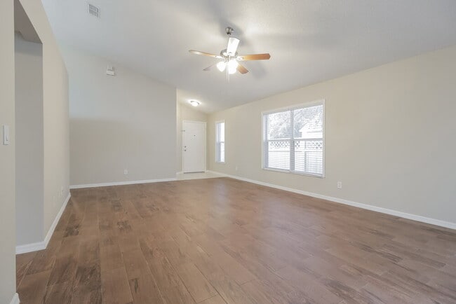 Foto del edificio - 13621 Meadowpark Ave