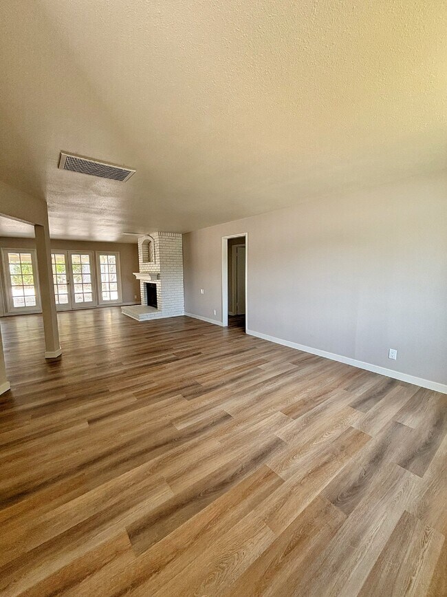 Foto del edificio - 4127 Seymour St