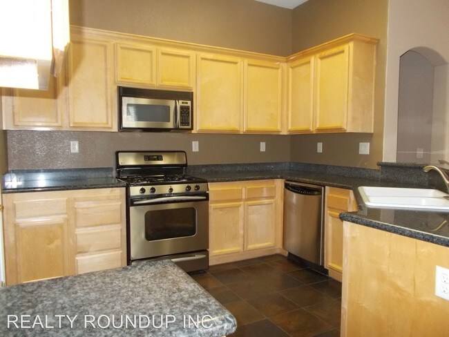 Foto del edificio - 6425 Rabbit Hollow Way