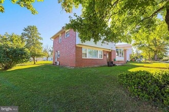 Building Photo - 6820 Cherokee Dr
