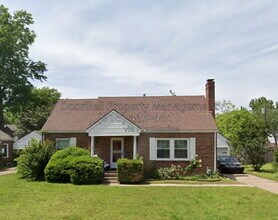 Building Photo - 1150 S Oswego Ave