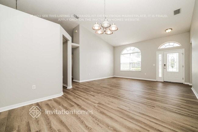 Building Photo - 5547 Foxtail Ct