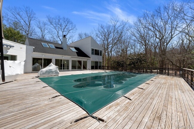Foto del edificio - 35 Ely Brook Rd