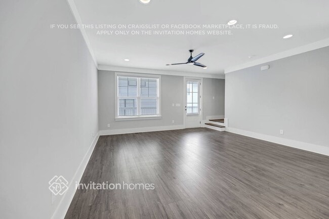 Building Photo - 240 Founders Ln