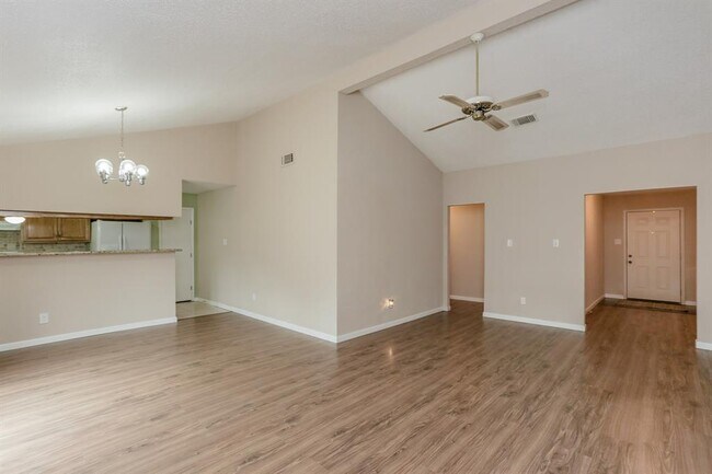 Building Photo - 2146 Greenbriar Colony Dr