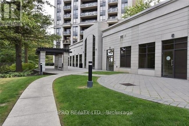 Building Photo - 135-135 Wynford Dr