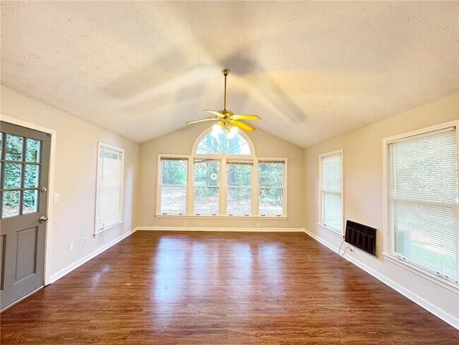 Foto del edificio - 2945 Sawgrass Trail SW