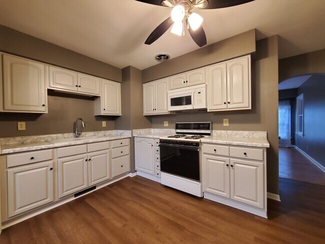 Foto del edificio - Wonderfully updated 3BR, 2BA home!