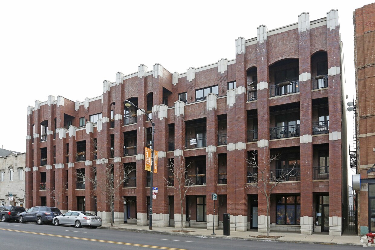 Foto del edificio - 1411-1417 W Chicago Ave