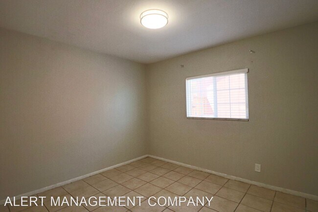 Building Photo - 3 br, 2 bath House - 1525 N 5th Place