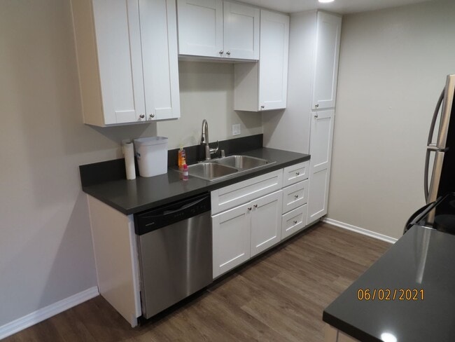 Building Photo - Renovated One Bedroom Condo in Mira Mesa w...
