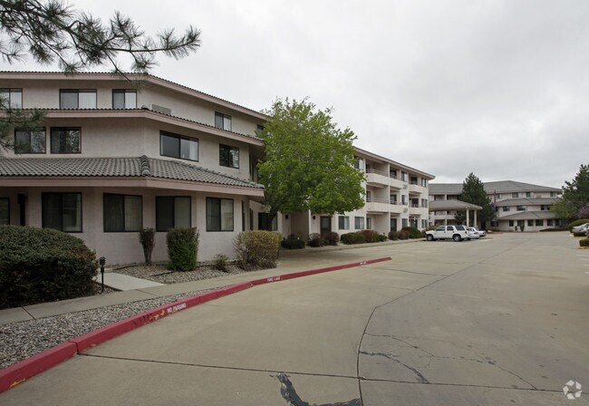 Longmont Regent Apartments Longmont, CO