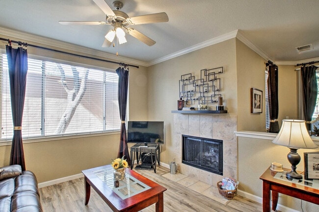 Building Photo - 7009 E Acoma Dr