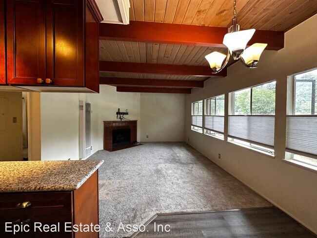 Building Photo - 1 br, 1 bath House - 5825 Thornhill Drive,...