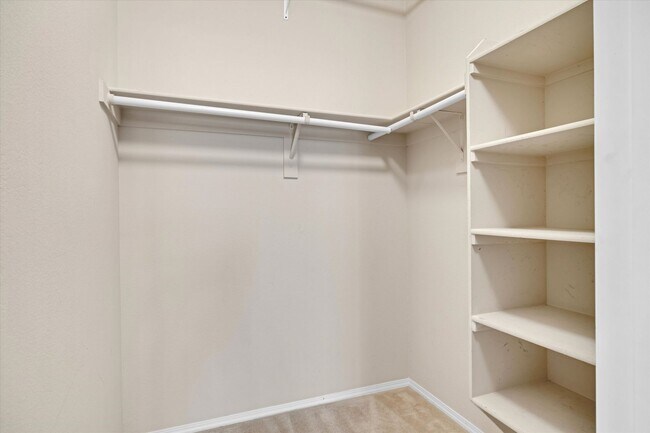 Foto del edificio - Downstairs Condominium