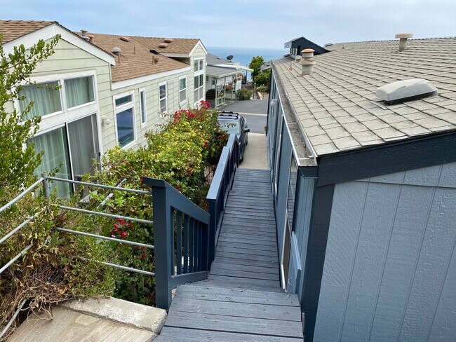 Foto del edificio - 17015 Pacific Coast Hwy