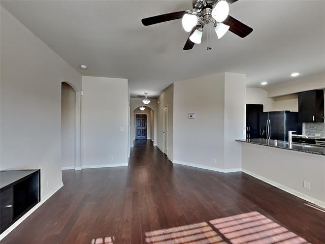 Building Photo - 4005 Serene Dr