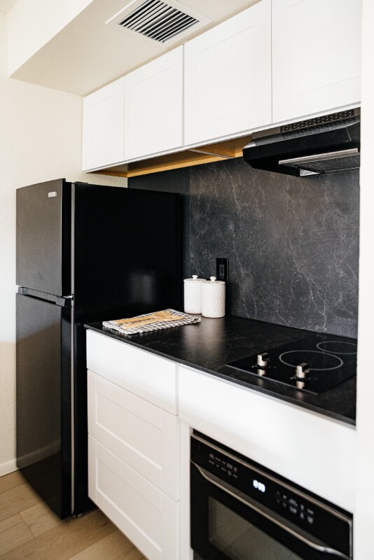 Foto del edificio - 325 Price Rd