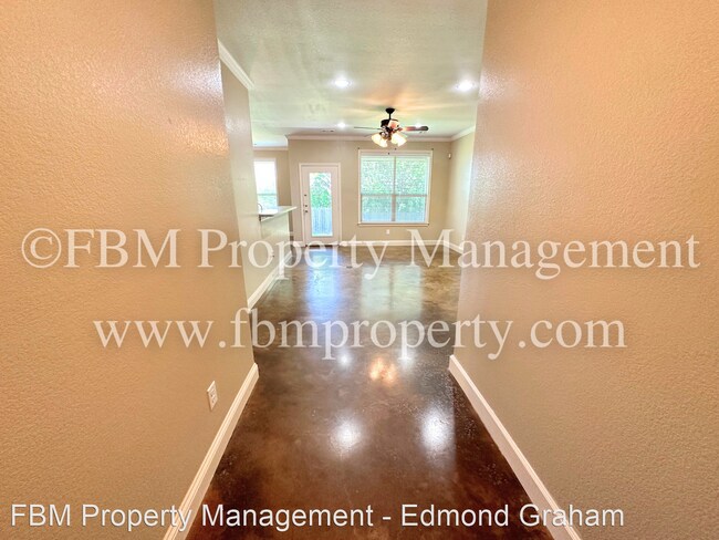 Building Photo - 3 br, 2 bath House - 408 Centennial Ave