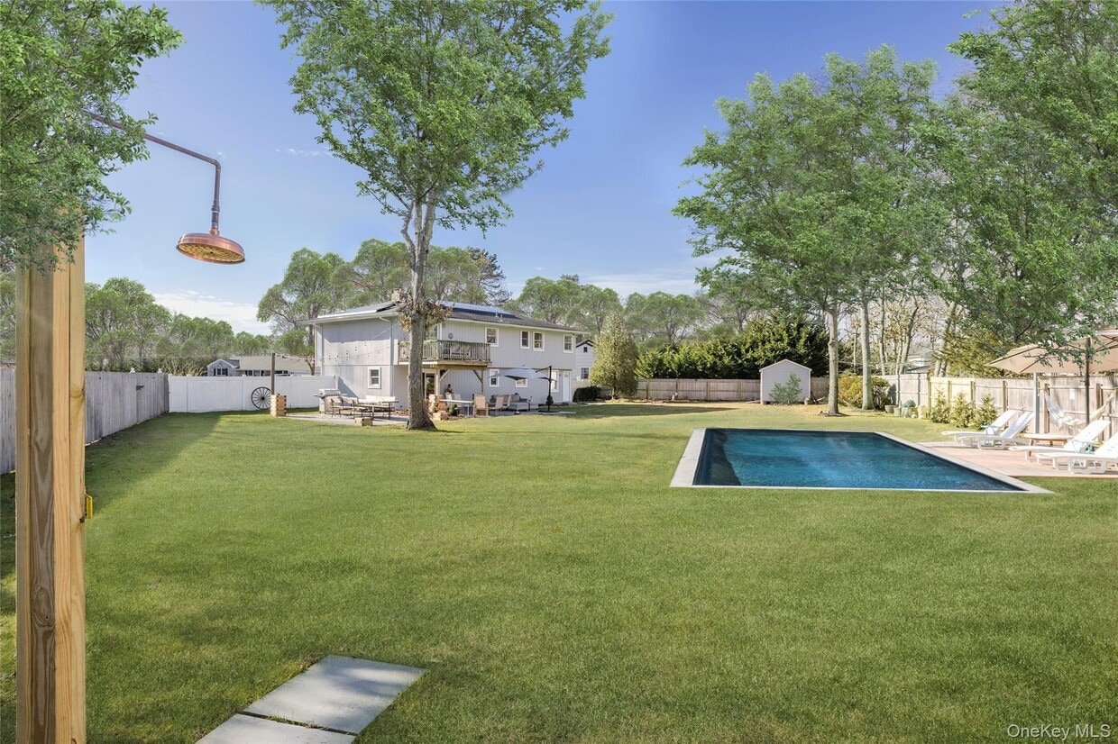 Primary Photo - 8 Westerly Ct