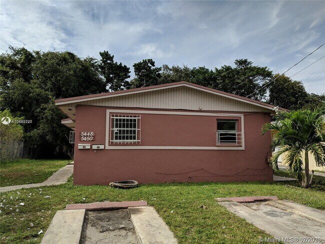 Building Photo - 5448-5450 NW 4th Ave