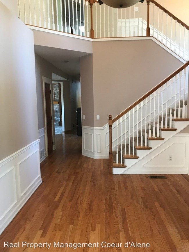 Building Photo - 5 br, 5 bath House - 2452 E Summit Dr.