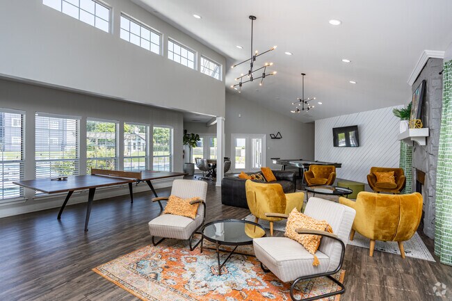 casa club - Evergreen Auburn