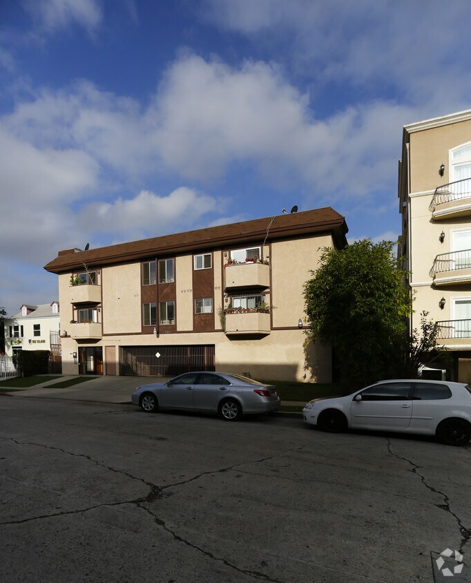 Foto del edificio - 981 S St Andrews Pl