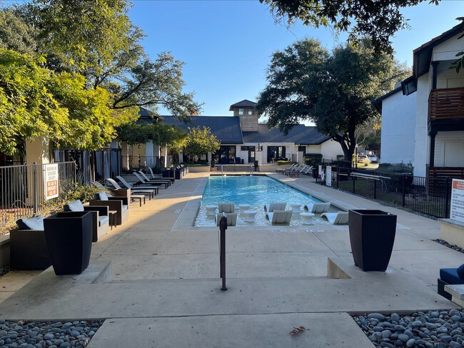 processed-76C78F0A-3C50-4ED0-AEE0-C4C8E4E5BDC2 - Villas at Chase Oaks