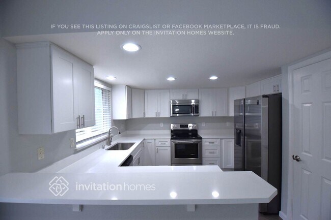 Building Photo - 5443 Komachin Loop SE