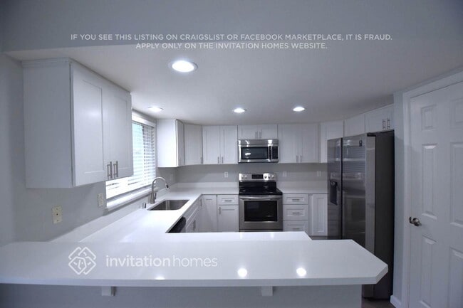 Foto del edificio - 5443 Komachin Loop SE