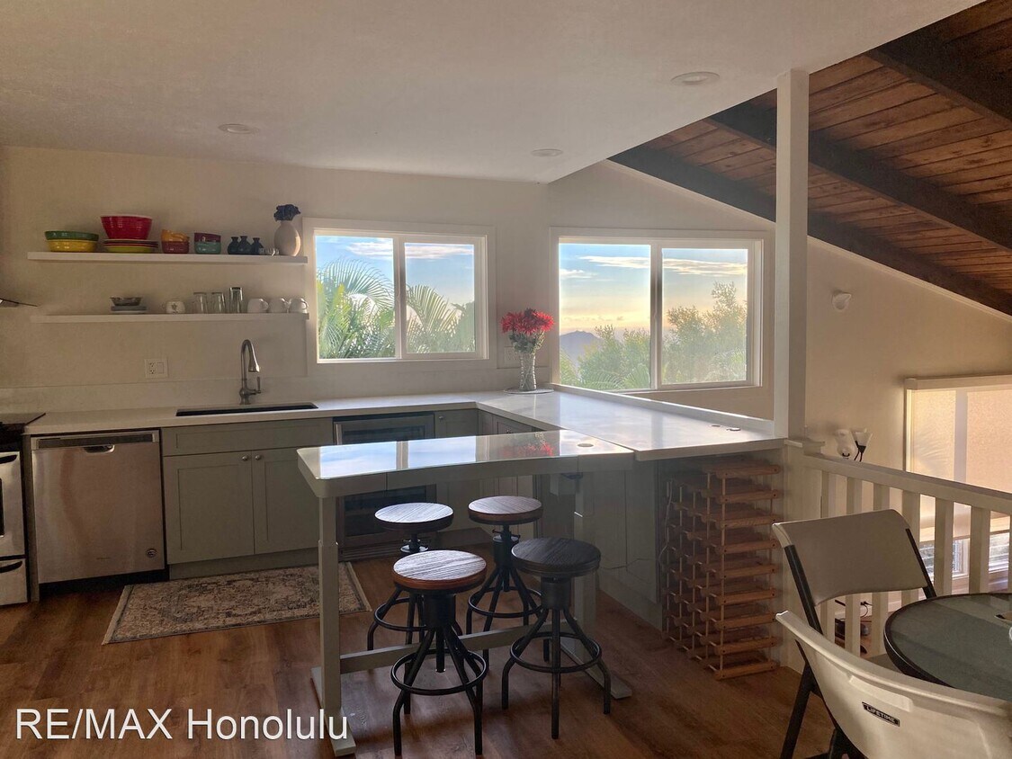 Primary Photo - 3 br, 2 bath House - 2164 Halekoa Dr