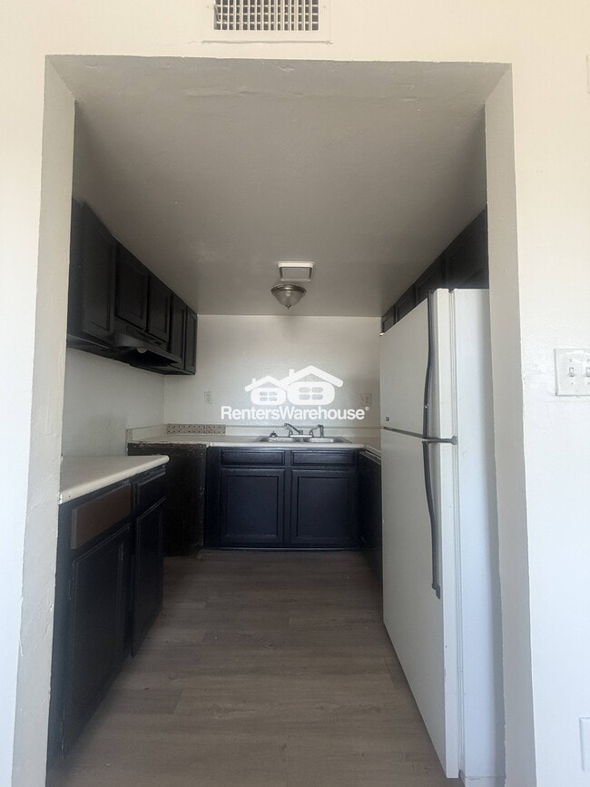 Building Photo - 2652 N 43rd Ave