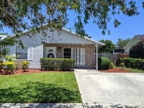 Building Photo - 1352 Riverside Cir