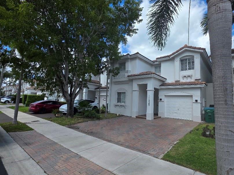 Foto principal - 11525 NW 71st St
