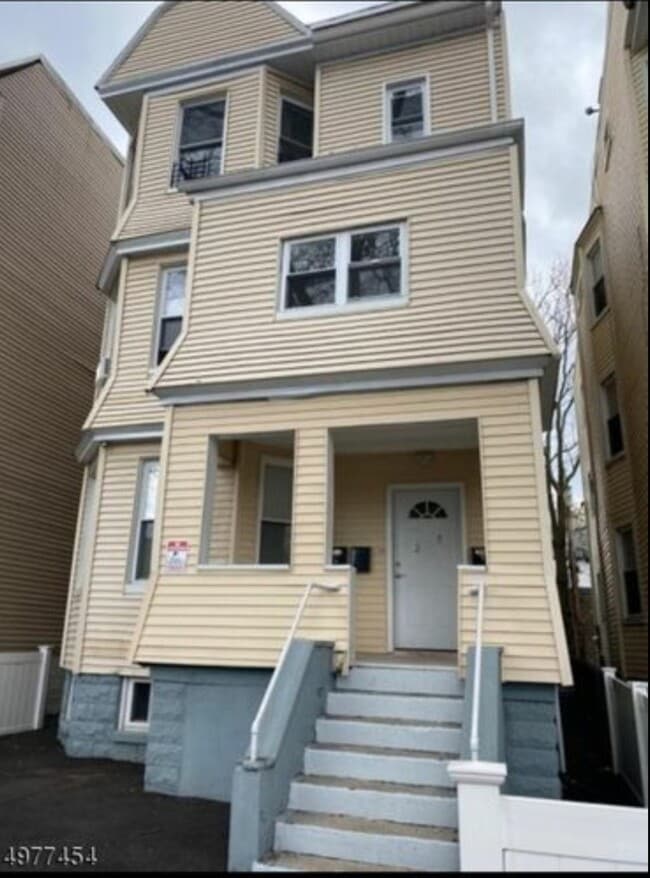 Building Photo - 209 N 15th St