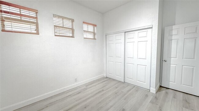 Foto del edificio - 5737 NW 119th Dr