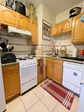 Building Photo - 208 Winthrop Rd