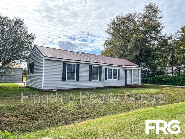 Building Photo - 178 Hood Swamp Rd