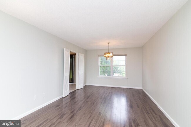 Foto del edificio - 2029 Beech Ln