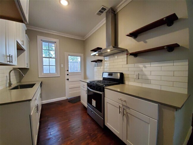 Foto del edificio - 925 E 41st St