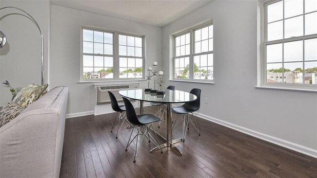 Foto del edificio - 304 Broadway