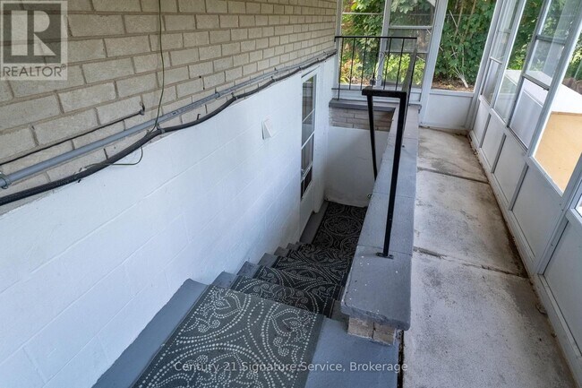 Photo du bâtiment - 15 Joy Ct