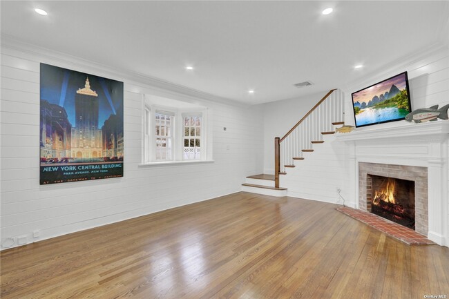 Foto del edificio - 105 Laurel Ave