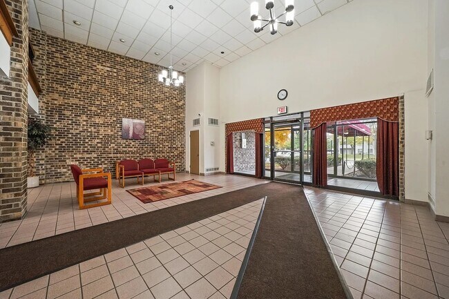 Foto del edificio - 1463 Mercury Dr