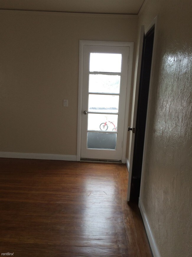 Building Photo - 1504 Stafford St