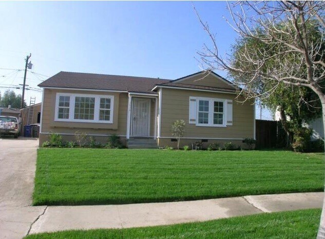 Primary Photo - 2830 Allred St