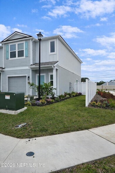 Foto del edificio - 1460 Jeremiah St